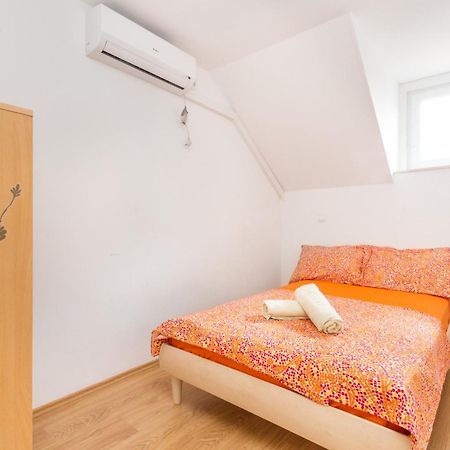 Apartments Bepina- 5 Mins From The Center Split Ngoại thất bức ảnh