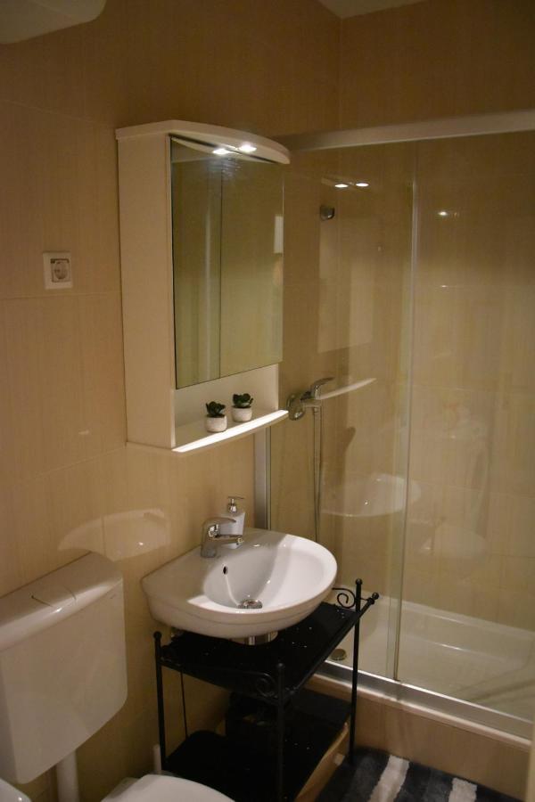Apartments Bepina- 5 Mins From The Center Split Ngoại thất bức ảnh