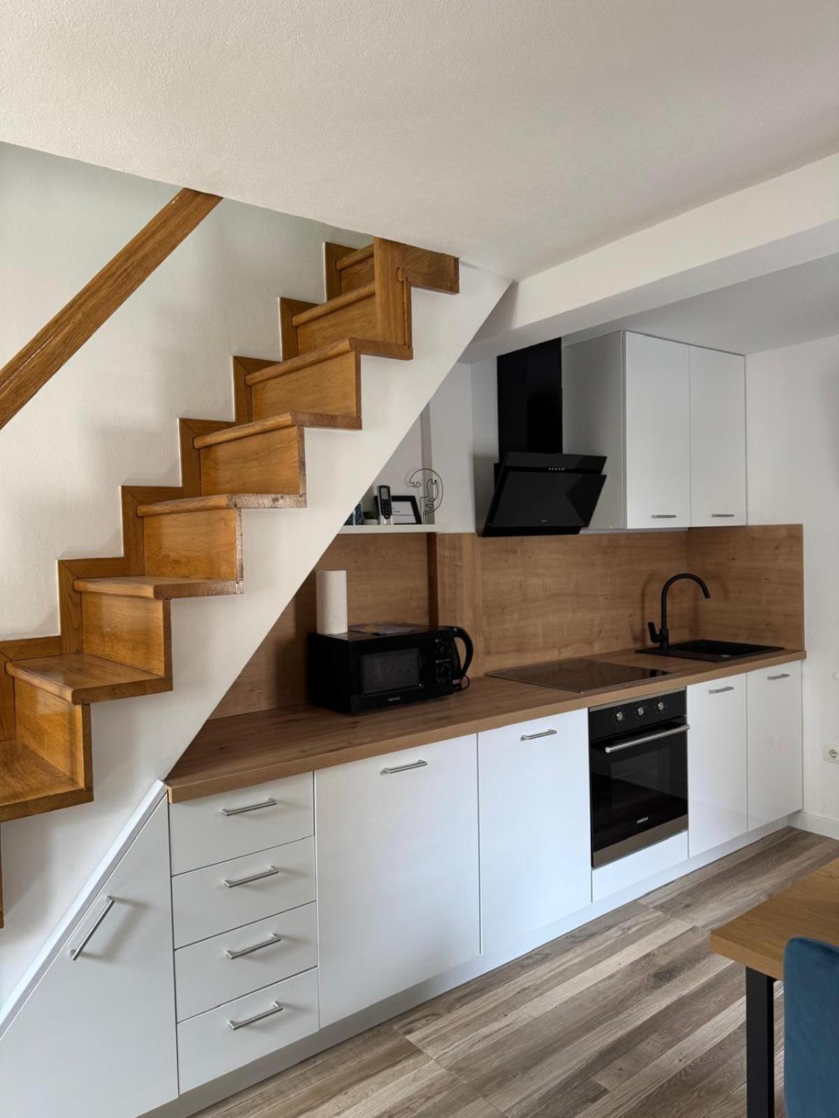 Apartments Bepina- 5 Mins From The Center Split Ngoại thất bức ảnh